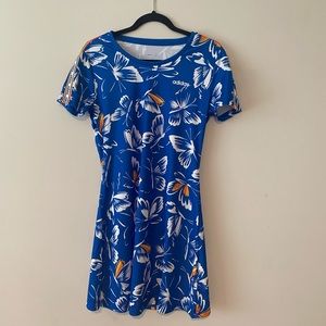 Adidas Butterfly Motif and Multicolored Rainbow Stripe Tennis Dress SZ Small